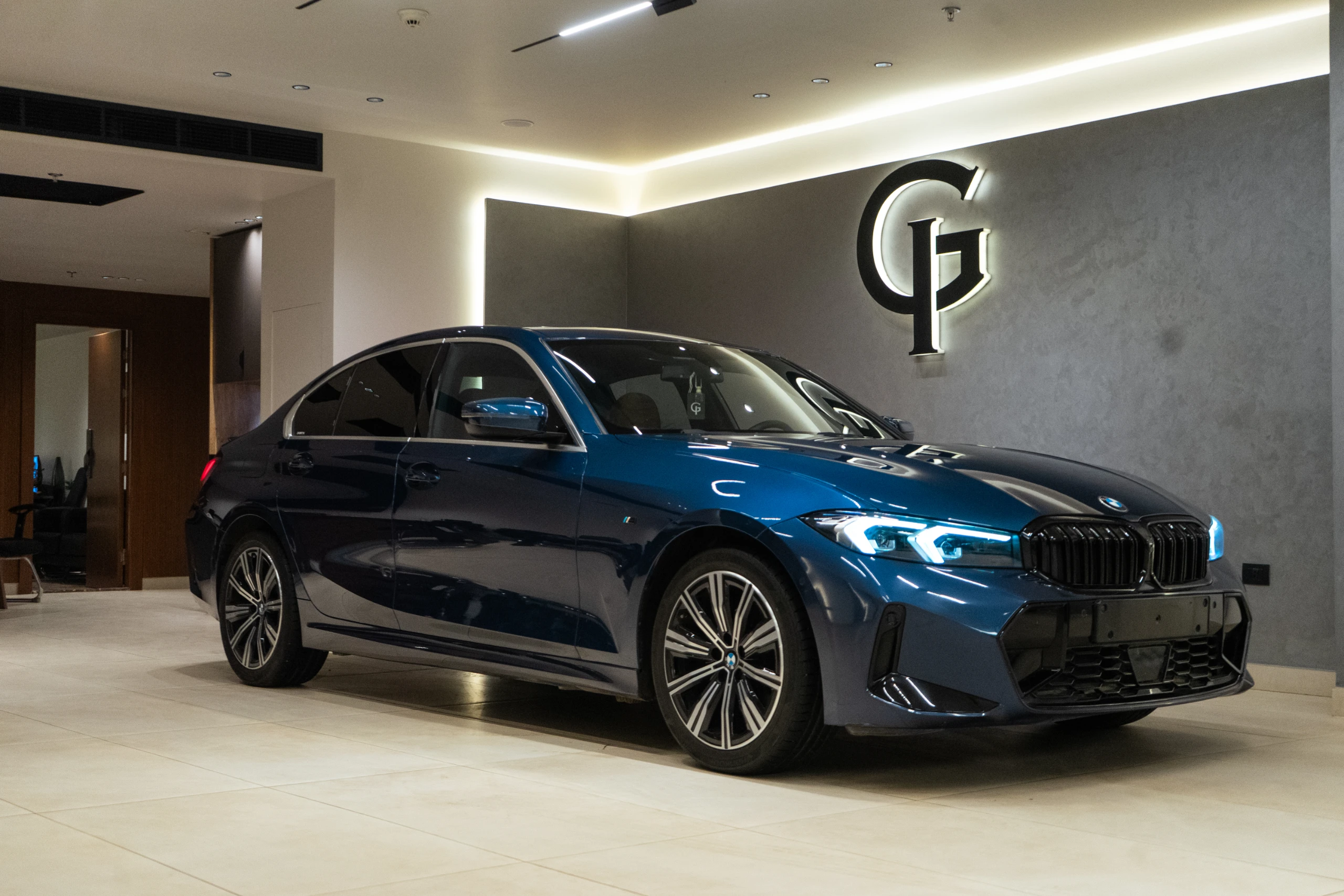 BMW 320i 2023 Luxury