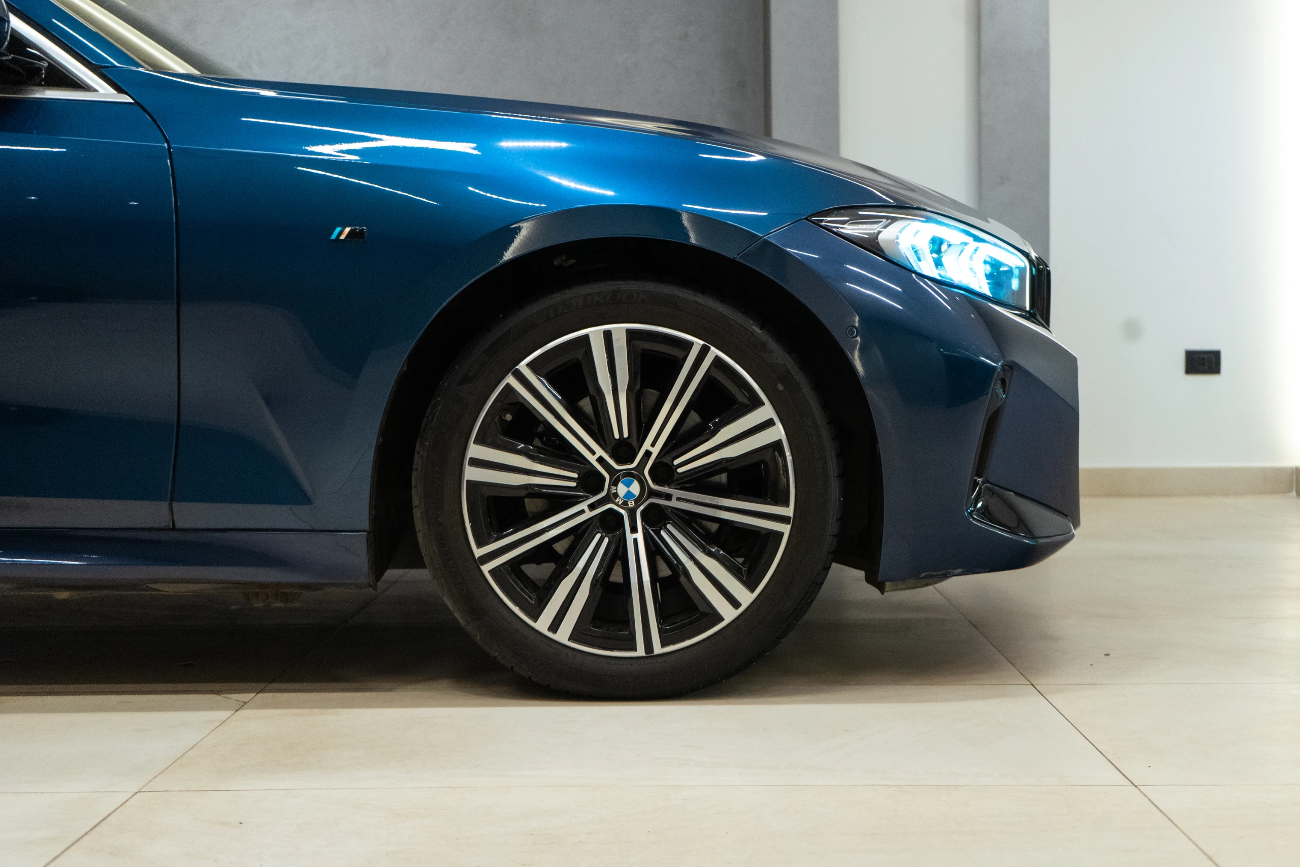 BMW 320i 2023 Luxury