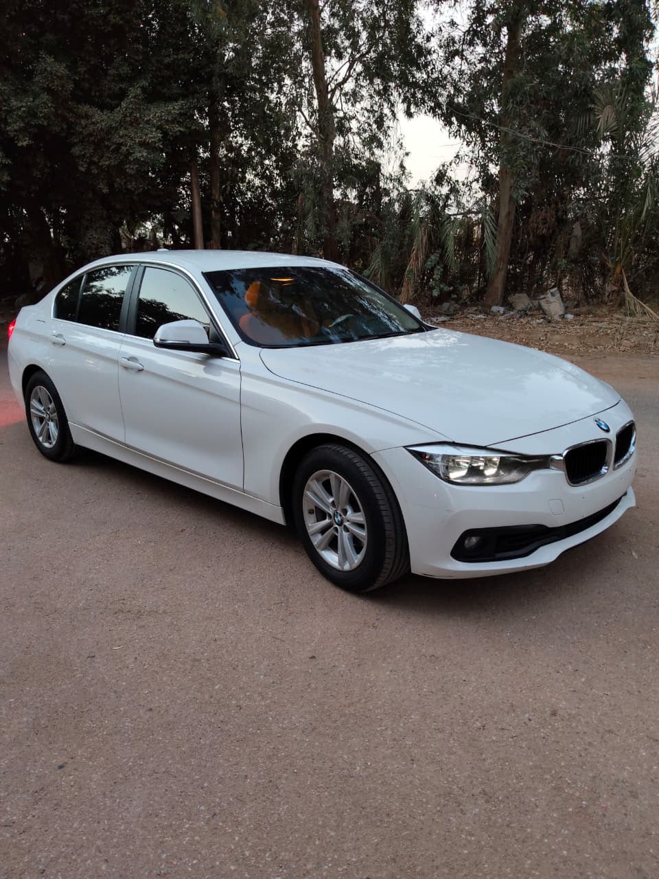 بي ام دبليو 318i 2017 Luxury