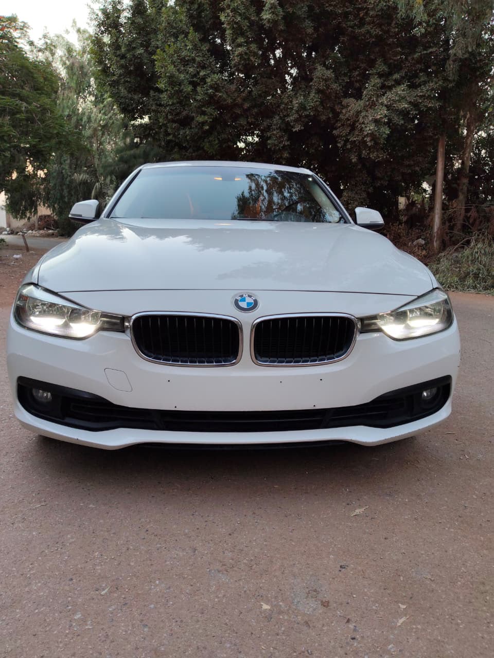 بي ام دبليو 318i 2017 Luxury